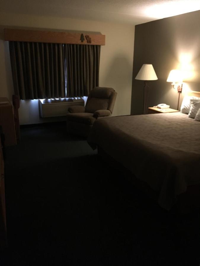 Moose Lake Lodge & Suites Eksteriør bilde