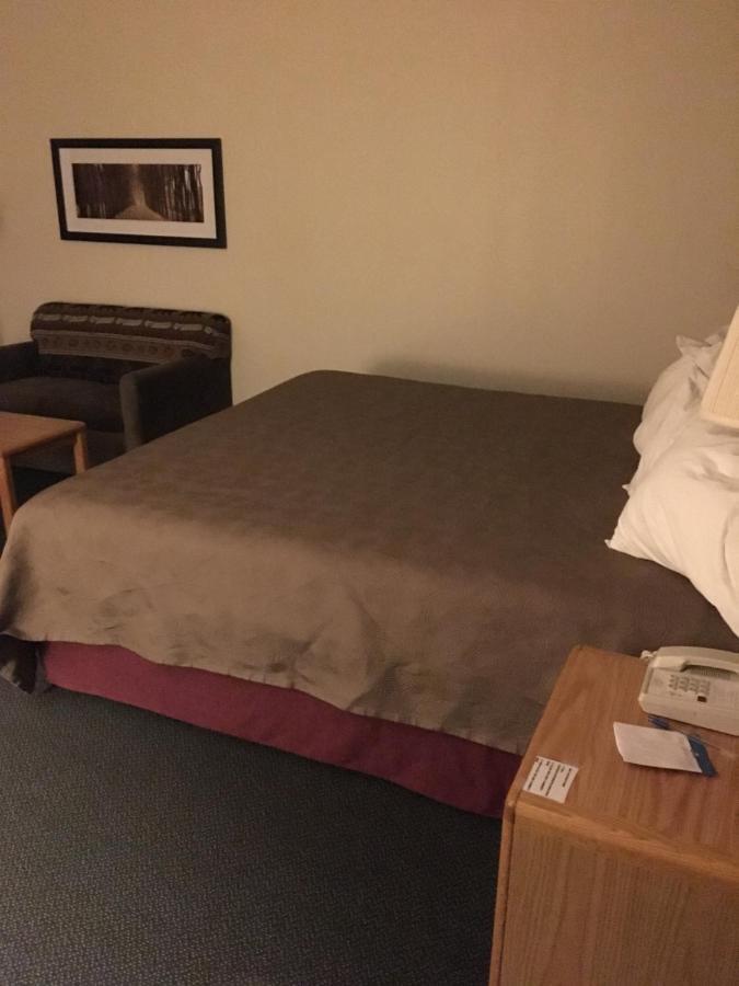 Moose Lake Lodge & Suites Eksteriør bilde