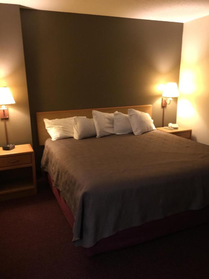 Moose Lake Lodge & Suites Eksteriør bilde
