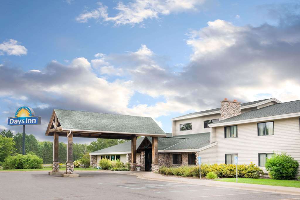 Moose Lake Lodge & Suites Eksteriør bilde